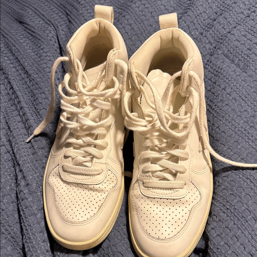 Veja White High-Top V-15 Sneakers 8.5 Women’s 7 Men’s - Picture 2 of 9